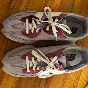 New Balance 327 Purple Sneakers